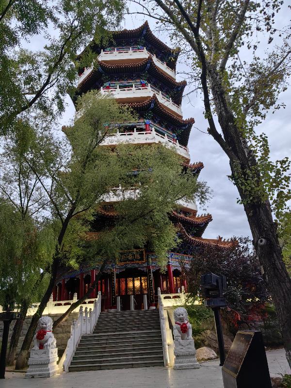 灵魂迷宫第一卷觉醒纪元封面